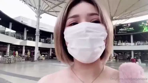 คลิปหลุดไทย Babynookie สาวหน้าหวานนมโตตูดเด้งแอบช่วยตัวเองในห้องน้ำสาธารณะ ถอดชุดโชว์หน้าอกแน่นๆแล้วใช้นิ้วสอดหีรัวถูแรงๆครางเสียงดังฟังชัด บรรยากาศเงียบๆทำให้อาการเสียวท่วมท้นจนถึงจุดพีคน้ำแตกกระจายออกมาราวฝน