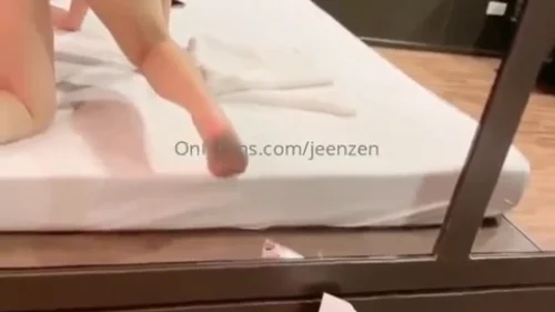 คลิปหลุดแอบถ่าย Jeenzen สาวไทยหน้าหวานกับแฟนรักแอบถ่ายในห้องน้ำบรรยากาศเปียกชื้นจากน้ำร้อน ขย่มควยเนียนนุ่มนมใหญ่เด้งสั่นไปมาจับซอยแรงครางเสียวไม่หยุด แตกใส่หีสดน้ำไหลย้อยทั่วห้ามพลาด