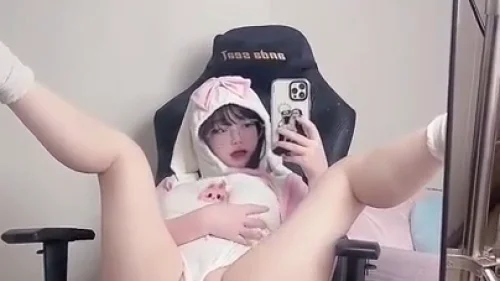 คลิปหลุด saizneko Onlyfans สาวไทยนมใหญ่ น่ารักสวย ช่วยตัวเองหีในห้องนอนบ้าน แล้วนัดเย็ดกับแฟนกระแทกหีเสียวครางดังลั่น หีแฉะน้ำเงี่ยนเยิ้ม