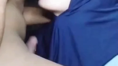 คลิปหลุดทางบ้าน สาวอิสลามไทย ถูกแฟนเย็ดสดหีในห้องนอน ซอยหีแรงครางเสียวตัวสั่นน้ำเงี่ยนแตกพุ่ง