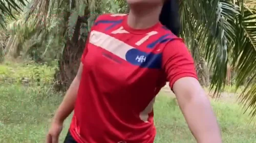 คลิปหลุดพี่สาวไทยถูกน้องชายลากเย็ดในป่าหลังบ้านจริง หีเนียนถูกซอยแรงแตกในเสียวสุด ครางดังน้ำเงี่ยนแตกกระจาย ครอบครัวทางบ้านถ่ายเอง EP.2