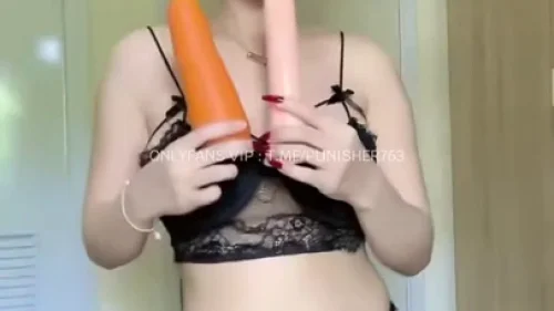 คลิปหลุดมีนา menaraewadee สาวไทยผิวขาวเซ็กซี่ นอนคอนโดนวดหีตัวเอง นิ้วซอยหีครางเสียวน้ำเงี่ยนพุ่งแตก