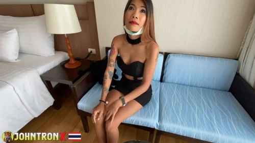 คลิปหลุดไทย Pearl Johntronx สาวตัวเล็กหุ่นดีถูกฝรั่งชวนเย็ดโรงแรม เย็ดสดขย่มควยเลียหีอมควยท่าหมาแตกใน ถ่ายคลิปเก็บดูเสียวจริง