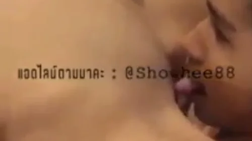 คลิปหลุดคู่รักไทย แฟนสาวน่ารักขี้เงี่ยน ถูกแฟนเย็ดคาชุดนักเรียนในห้องนอน ถ่ายจริงเก็บไว้ดู เย็ดหีสดครางเสียวขย่มควยจนแตกในรูหี