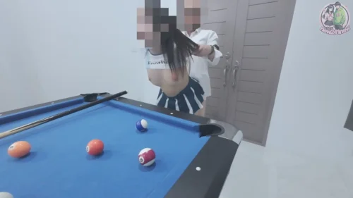 คลิปหลุด VK new241new สาวไทยผิวขาวนมใหญ่หุ่นดี ขึ้นโต๊ะพูลให้แฟนซอยหีในห้องโถงบ้าน กระแทกแรงจนหีเปียกชุ่มครางเสียวดังลั่น